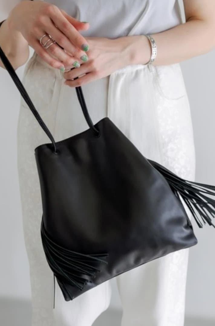 ear PAPILLONNER イア パピヨネ フリンジバッグ ショルダー 本革