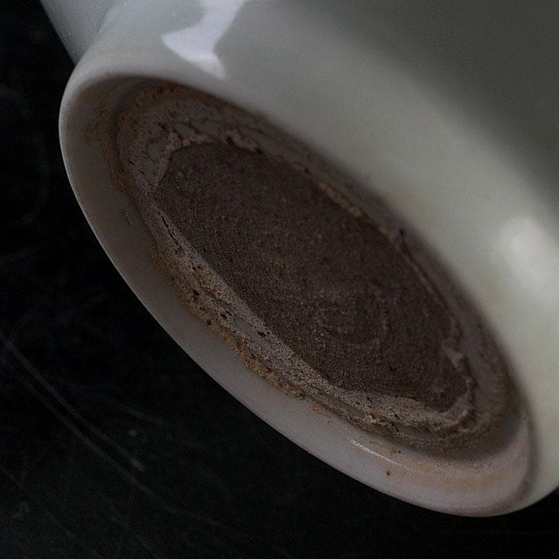 中国　影青　刻蓮花文鉢　飾皿　Z　8607