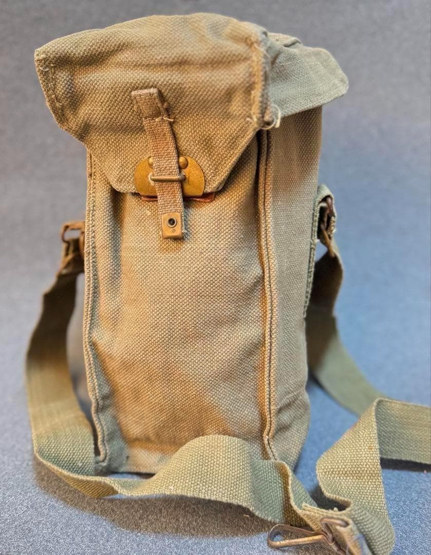 ベルギー軍 実物 M-51 ガスマスクバッグ