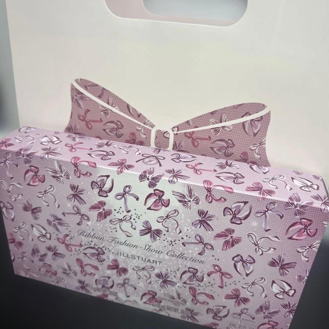 【数量限定】新品　ジルスチュアート　リボンファッションショー