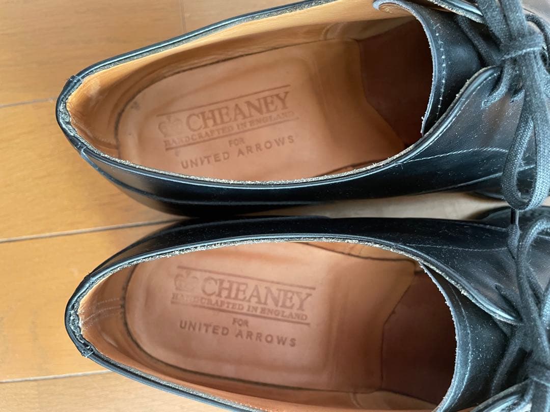 CHEANEY ブラックレザー ドレスシューズ