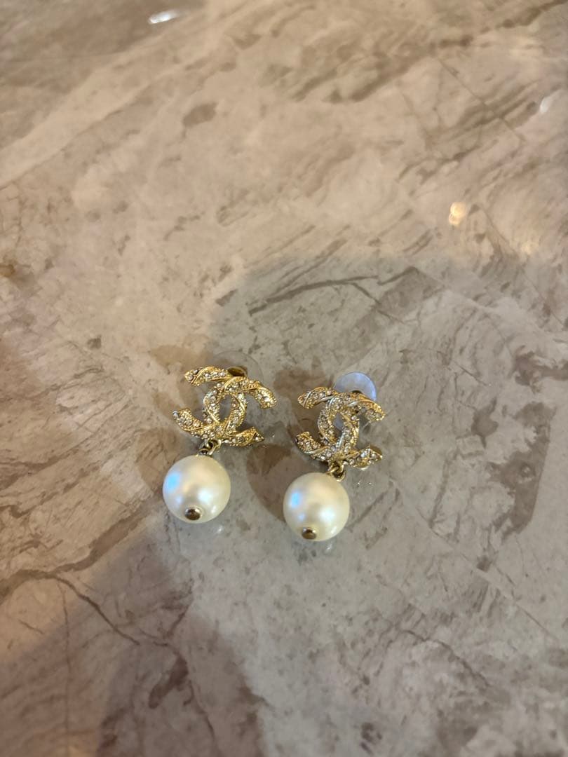 CHANEL パール ピアス