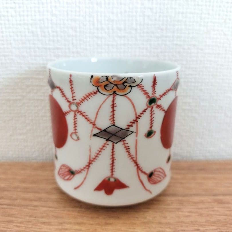 お値下げしました、2個組　古伊万里　赤玉　瓔珞文　覗