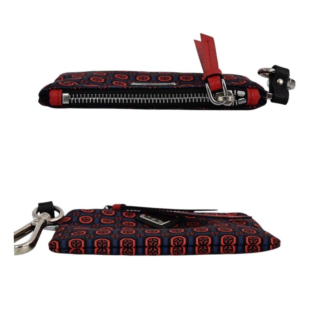 【新品同様】プラダ　キーリング　財布　小銭入れ　　小物入れ　キーホルダー