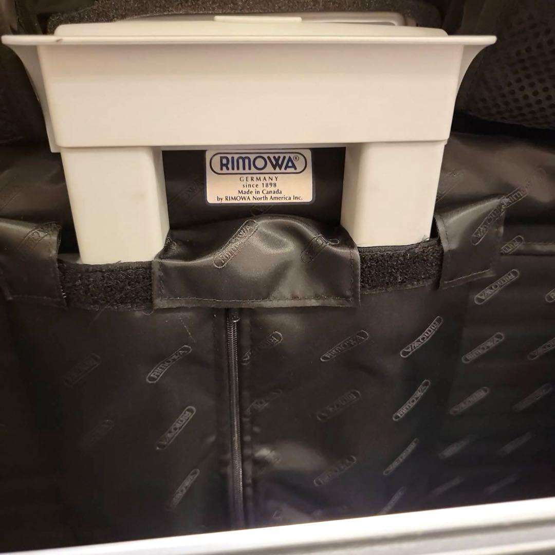 新品　廃盤　旧型　リモワ　パイロット 34L　トローリー　4輪　ビジネス　アルミ