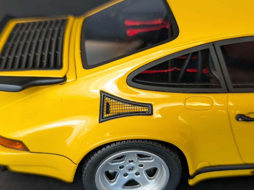 GTスピリット 1/18 ルーフ CTR イエローバード ポルシェ 911