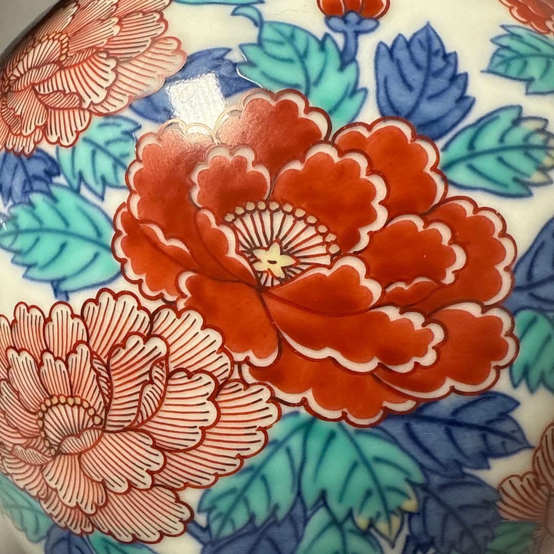 十三代　酒井田柿右衛門　錦菊花鳥文花瓶　十三代　今泉今右衛門　錦牡丹絵花瓶　二点