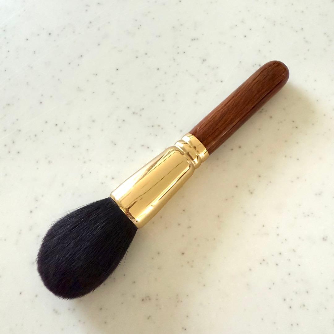 【新品未使用品】ウエダ美粧堂 フィニッシング パウダーブラシ （丸）B-F-01