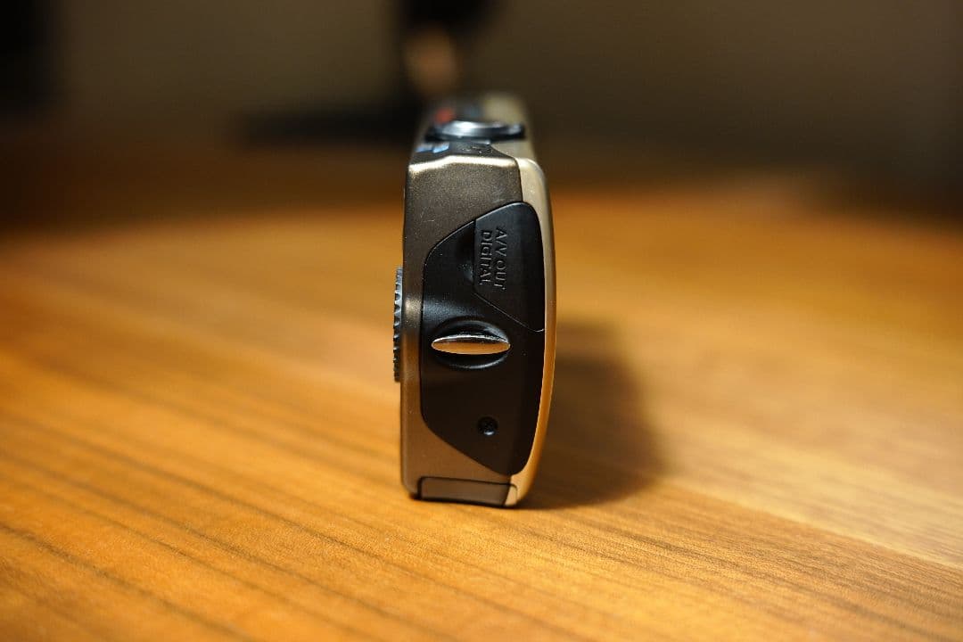 Canon IXY Digital 920IS ゴールド コンデジ