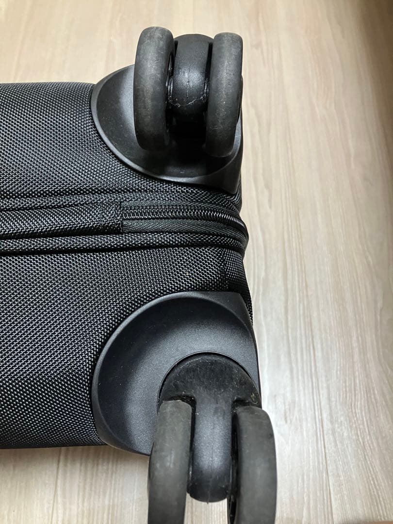 値下　Samsonite サムソナイトキャリーケース 黒 機内持ち込み　4輪