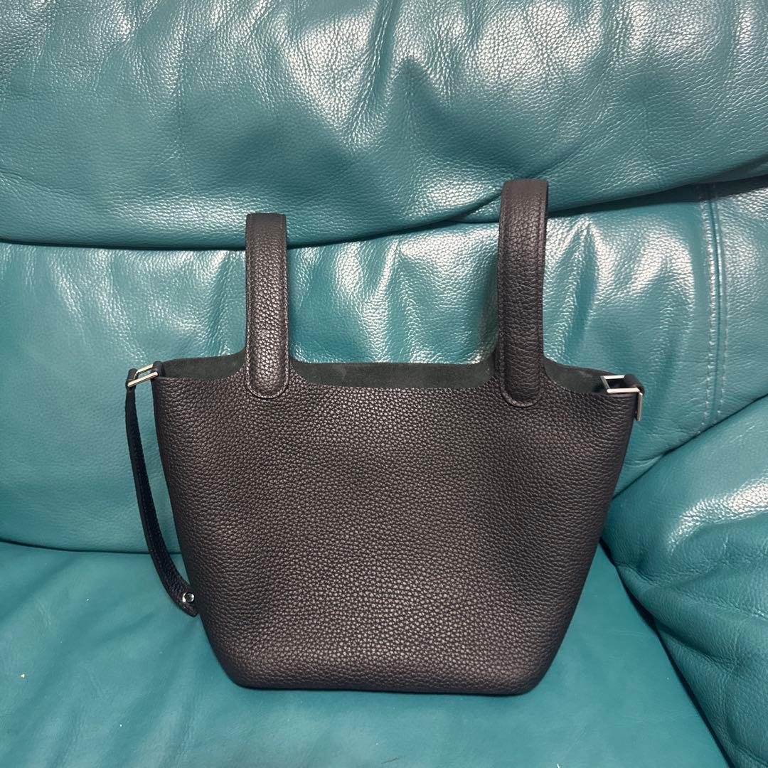 HERMES ブラック ハンドバッグ