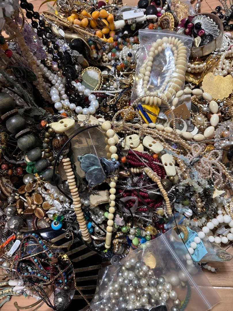 アクセサリー 約12kg まとめ売り　ジャンク品