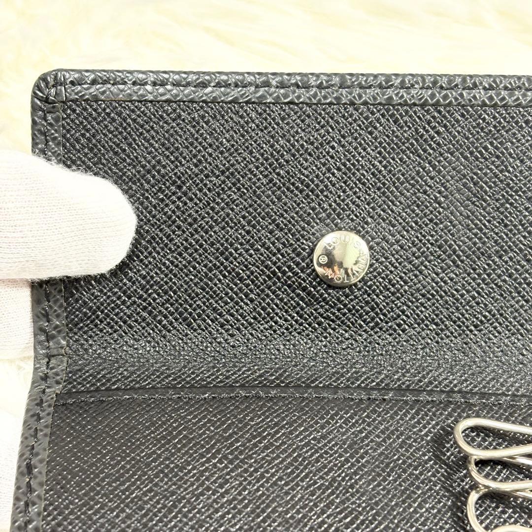 ルイヴィトン タイガ　ミュルティクレ4　キーケース　ノワール　ブラック