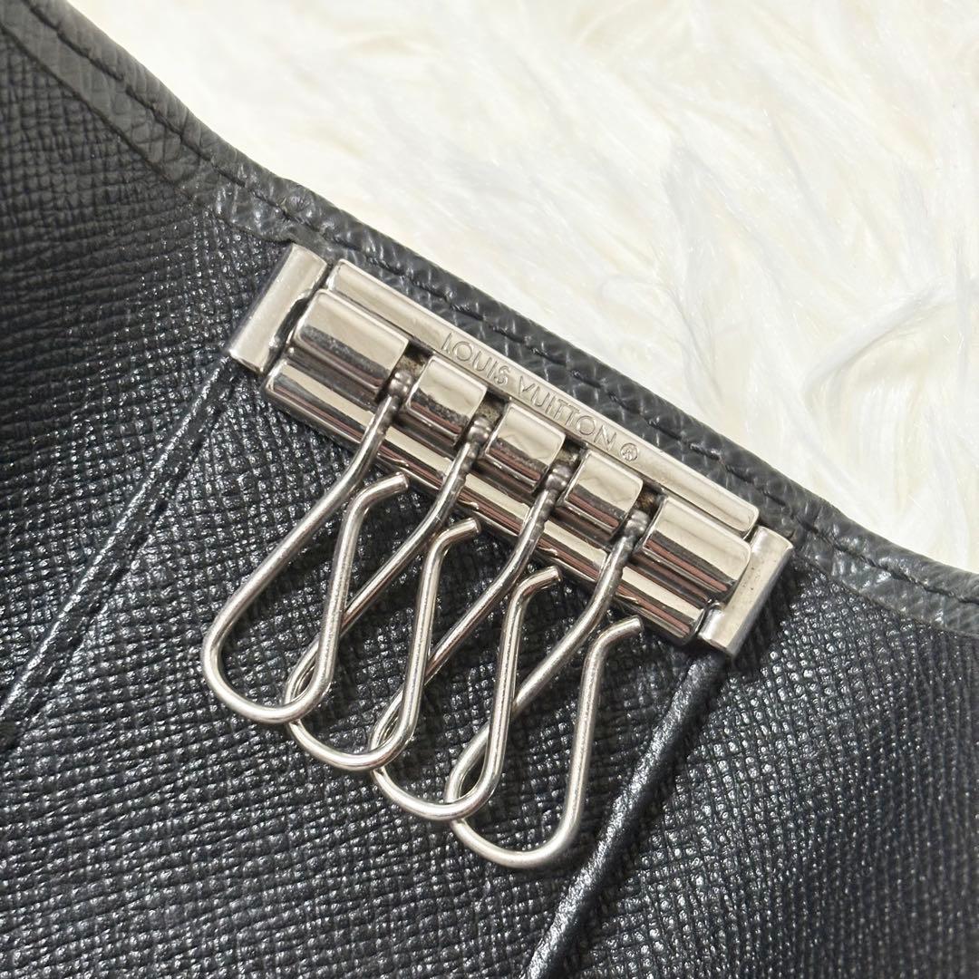 ルイヴィトン タイガ　ミュルティクレ4　キーケース　ノワール　ブラック