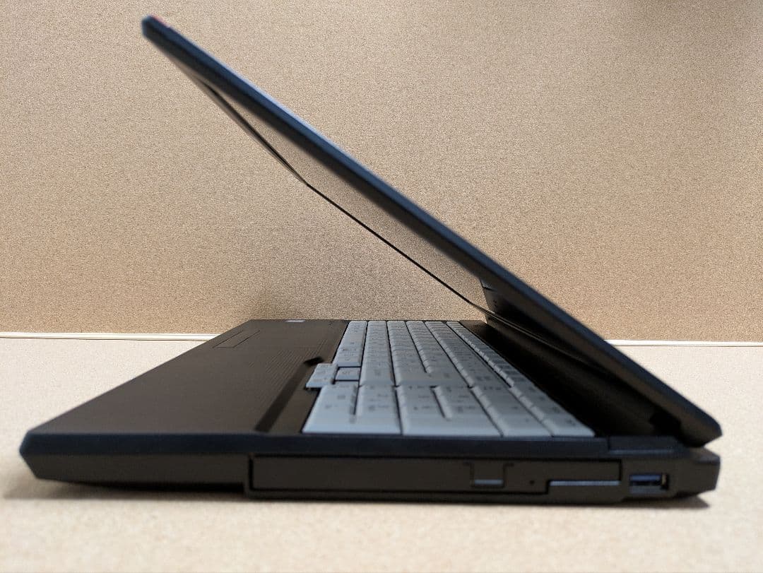 Fujitsu 法人向けモデル　第8世代　バッテリー99%