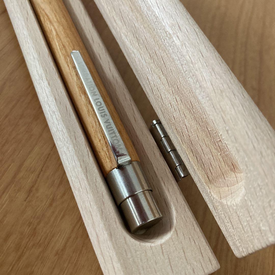 LOUIS VUITTON/ルイヴィトン美術館/ウッドボールペン/ペンケース付き