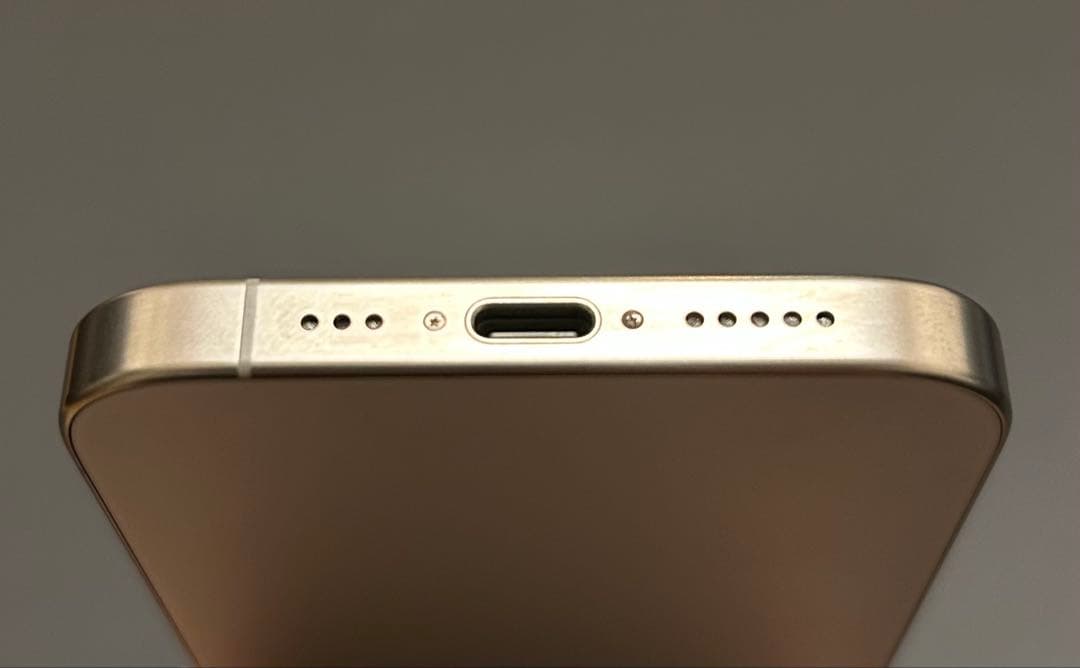 Apple iPhone15 Pro ナチュラルチタニウムSIMフリー256GB