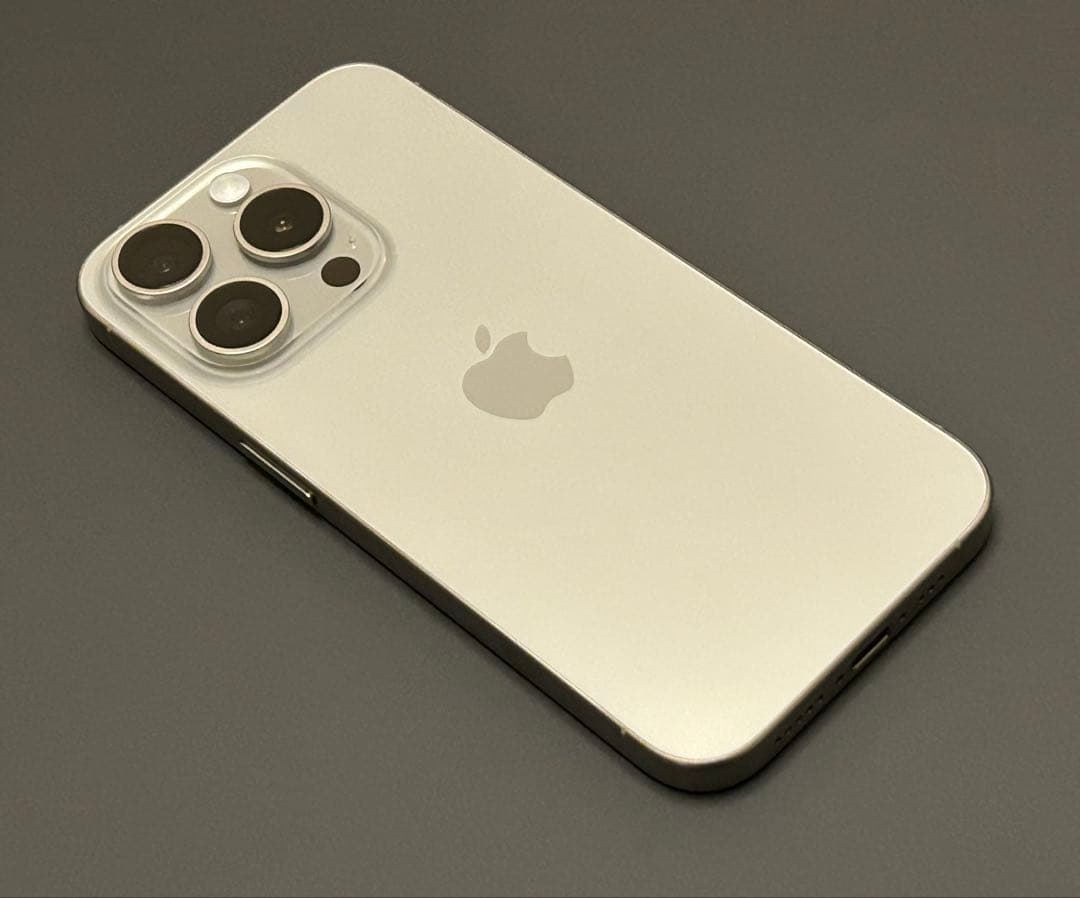 Apple iPhone15 Pro ナチュラルチタニウムSIMフリー256GB