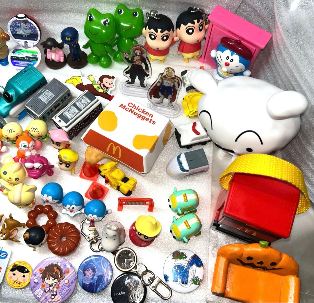 ポケモン、ドラえもん、ケロちゃん他、キャラクターグッズ89個セット