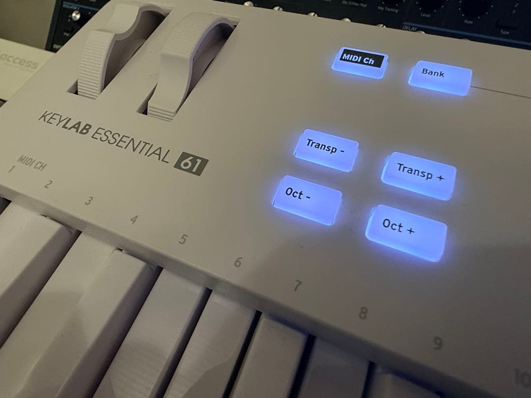 【限定】Arturia Keylab 61 mk3 Alpine White