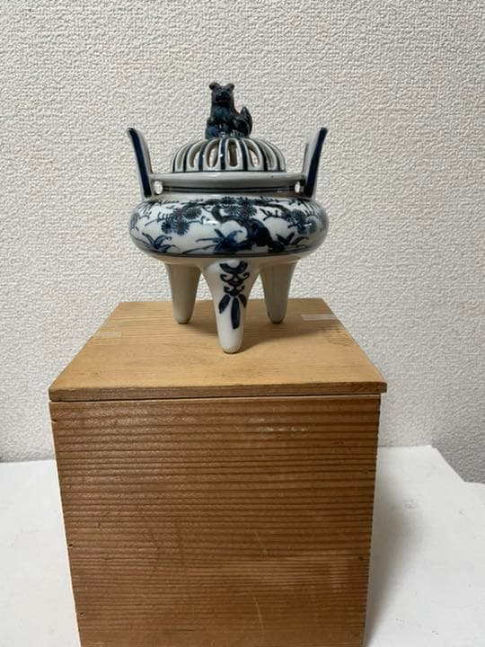 九谷焼　角福　染付香炉　三つ脚香炉