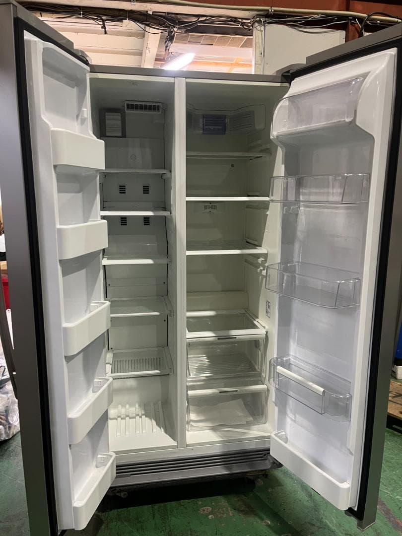 ワールプール　大型冷蔵庫　WSF5511S