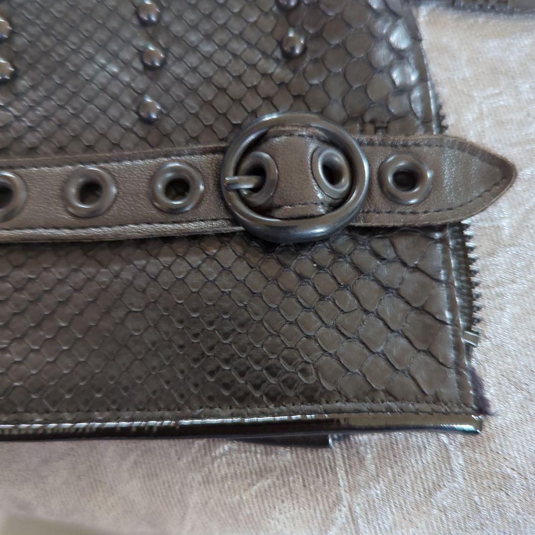 5351POURLESHOMMS SCHORL黒レザー 手袋 パイソン＆シープ