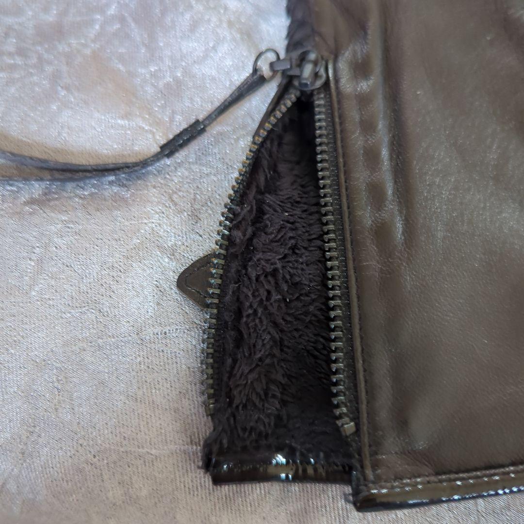 5351POURLESHOMMS SCHORL黒レザー 手袋 パイソン＆シープ