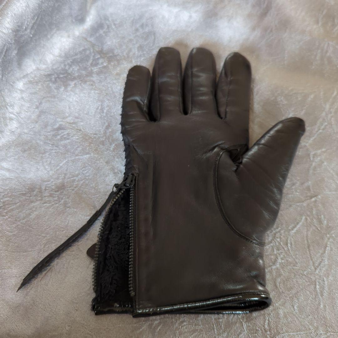 5351POURLESHOMMS SCHORL黒レザー 手袋 パイソン＆シープ