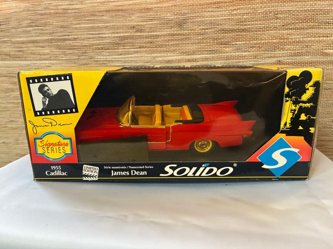 1955 Cadillac James Dean サイン入り