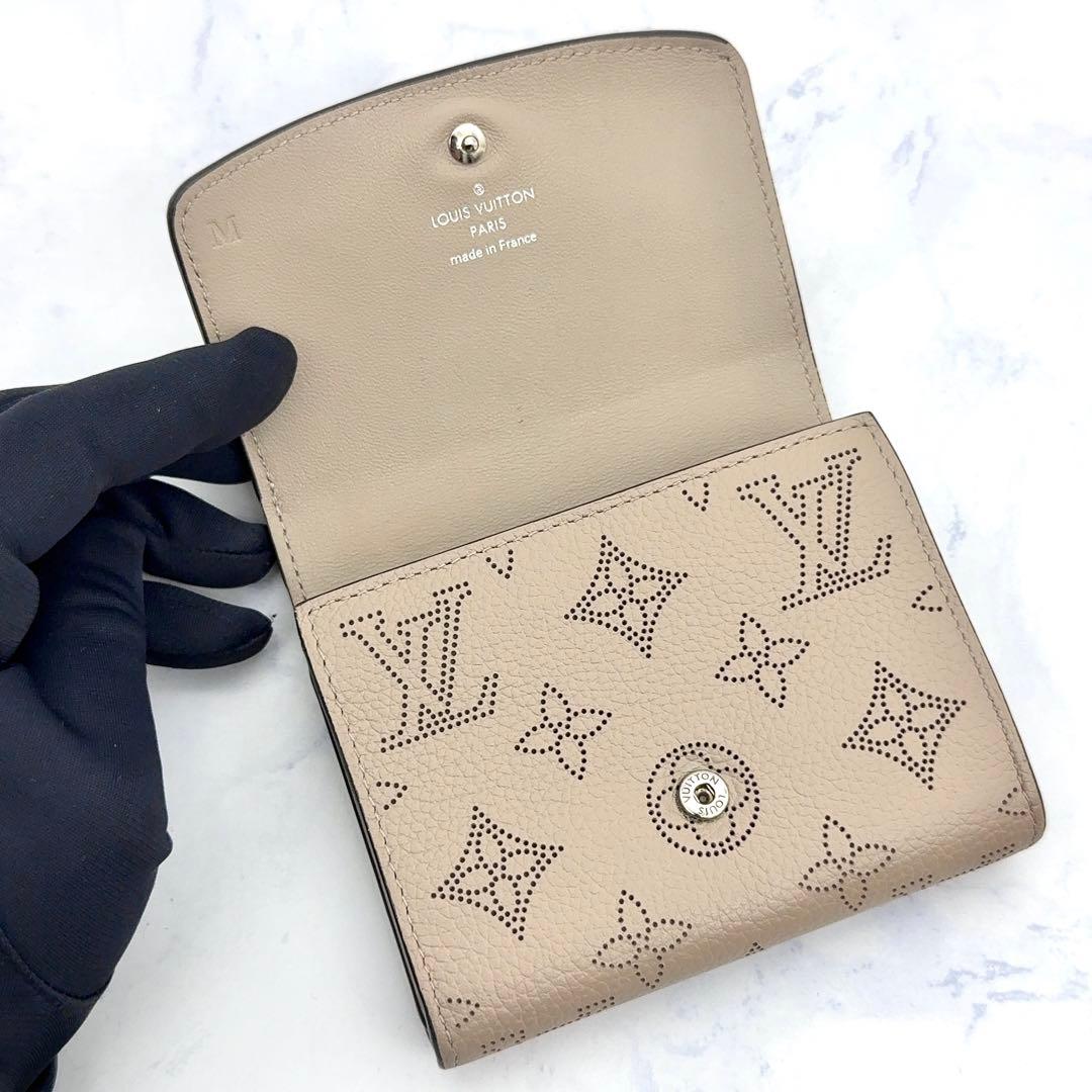【最高級美品】ルイヴィトン イリスコンパクト マヒナ 二つ折り財布 ベージュ