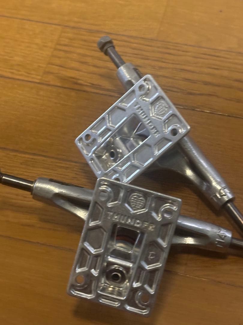 サンダートラック　チタン　147