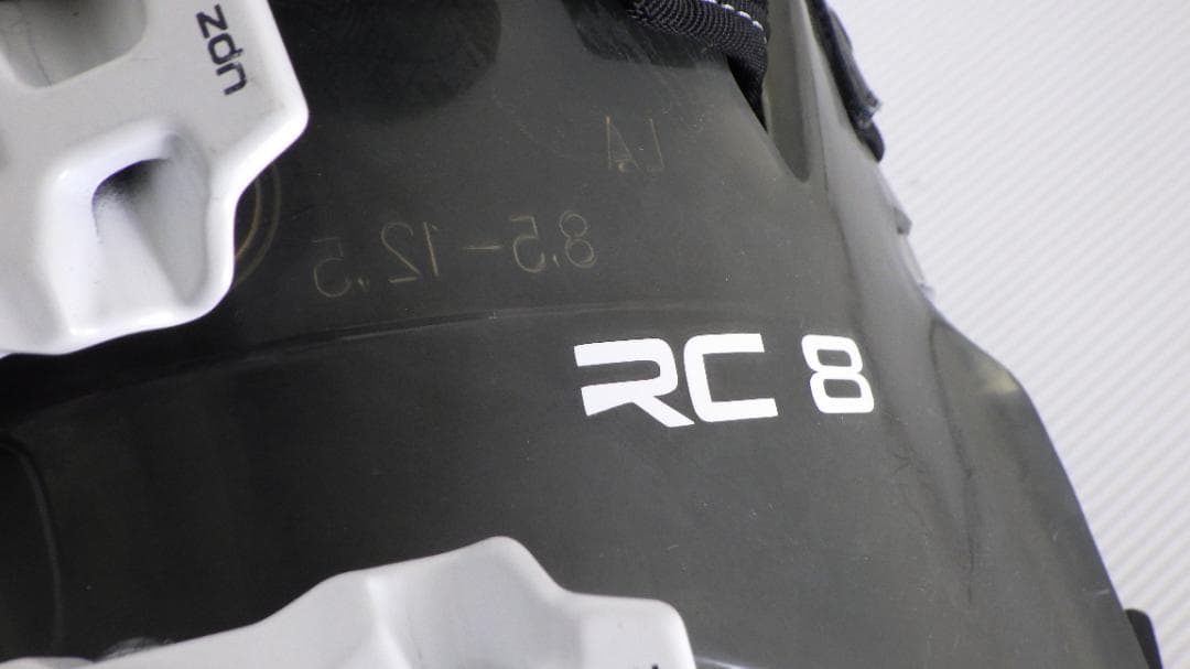 T*3様 733/キレイ目　UPZ RC 8 スノーボード　アルペンボード用ブー