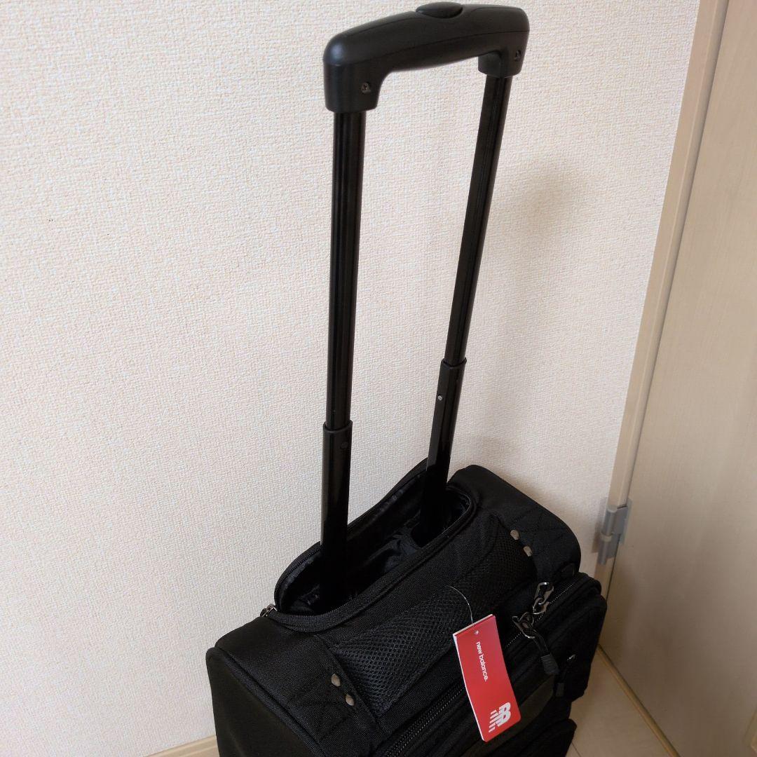 【新品】 ニューバランス　キャリーバッグ　スーツケース　旅行　出張　スポーツ