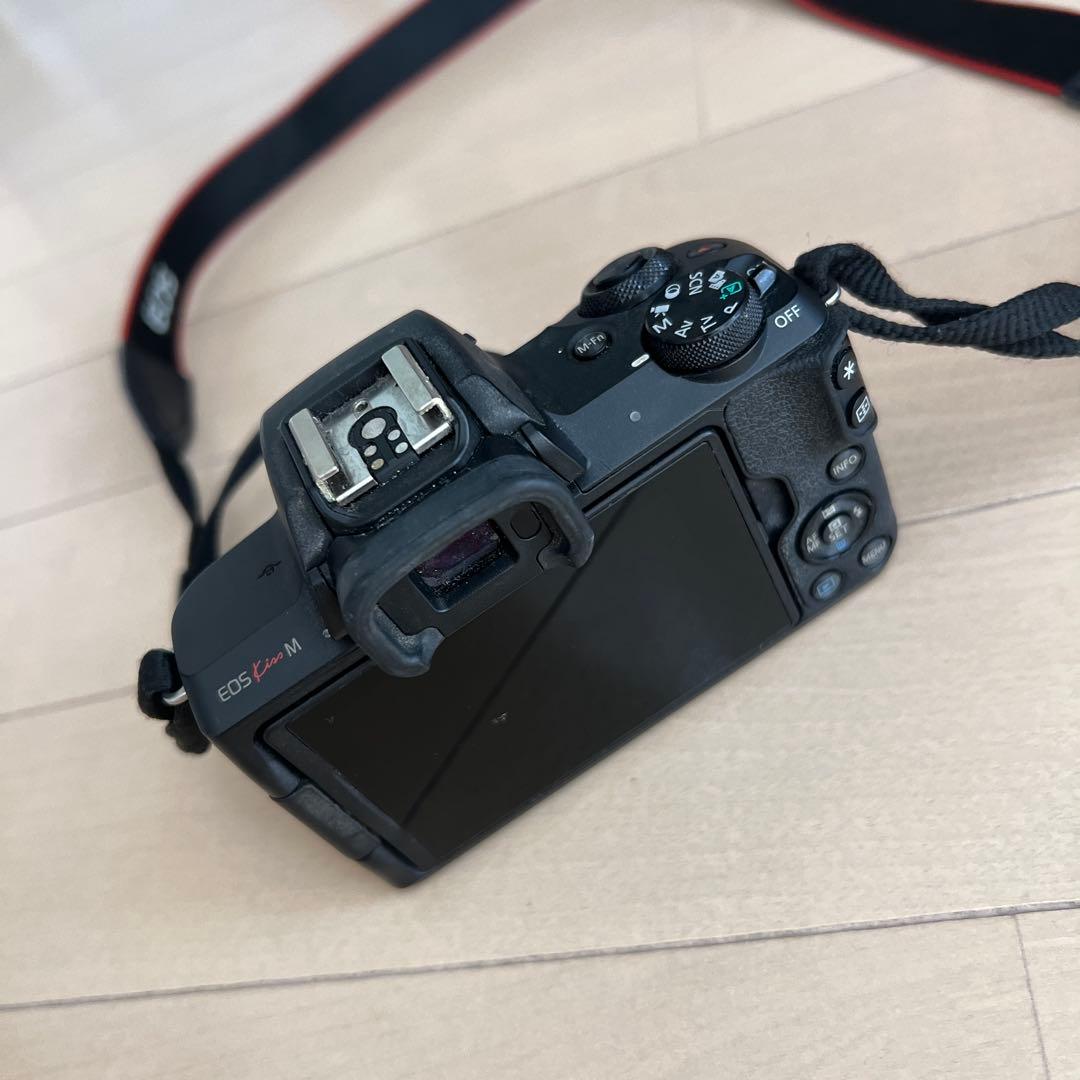 Canon EOS M ミラーレスカメラ