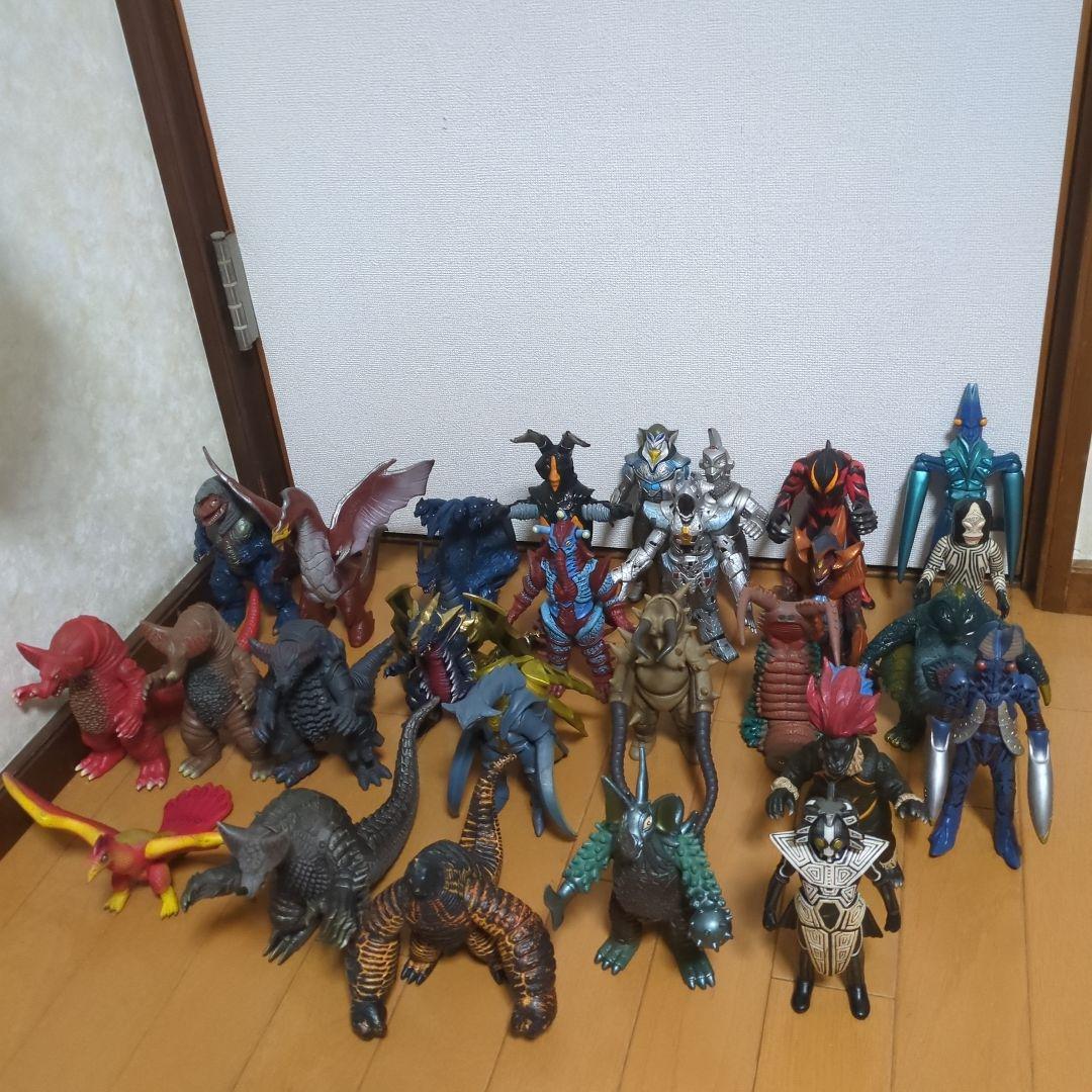【最終値下げ】ウルトラマンシリーズ 怪獣フィギュア 24体セット