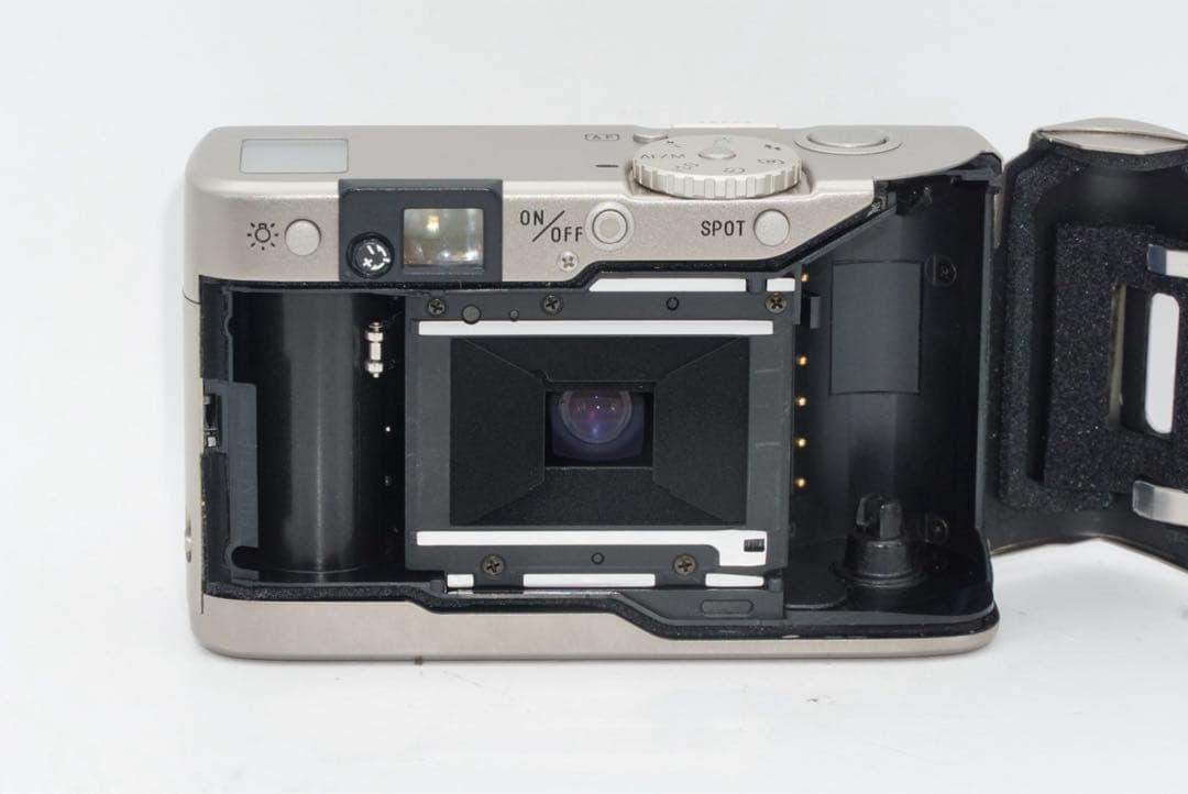 フィルムカメラ minolta tc-1