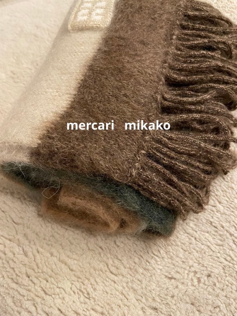 miumiu ミュウミュウ 新作‼︎ 可愛い ロゴ入り フリンジ ロングマフラー