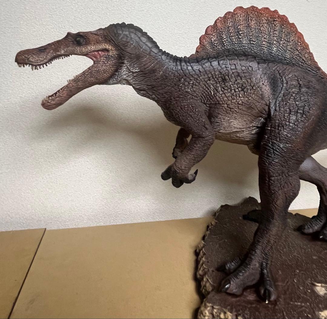 ジュラシック・パーク　スピノサウルス　プライムコレクタブルフィギュア