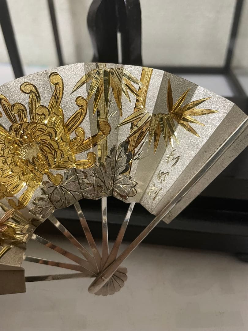 銀製　扇の置物　共箱付き　約37g