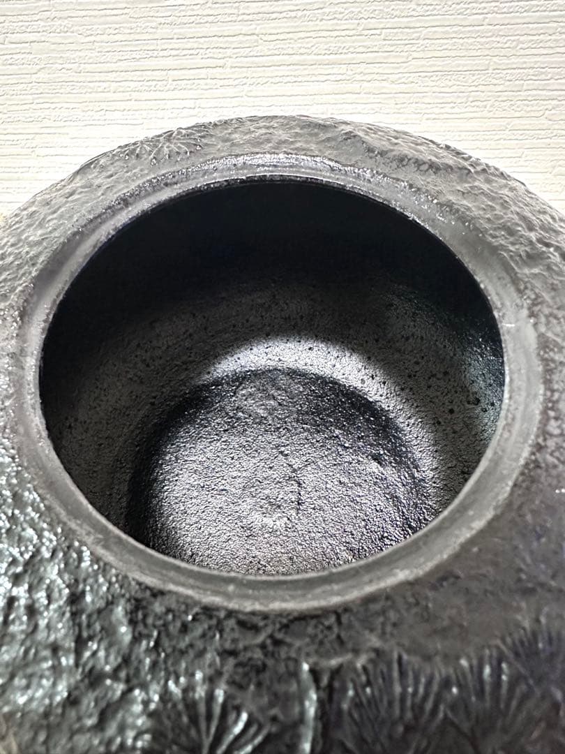 未使用品　供箱等付属品付　南部喜州 (及川 喜徳)造　鍛治打袋鉉１５型　南部鉄瓶