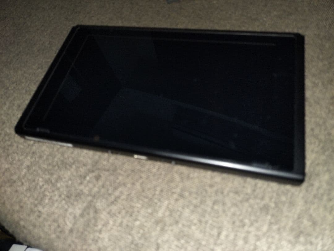 良好品　Nintendo Switch 本体　フィルム装着　任天堂スイッチ　B