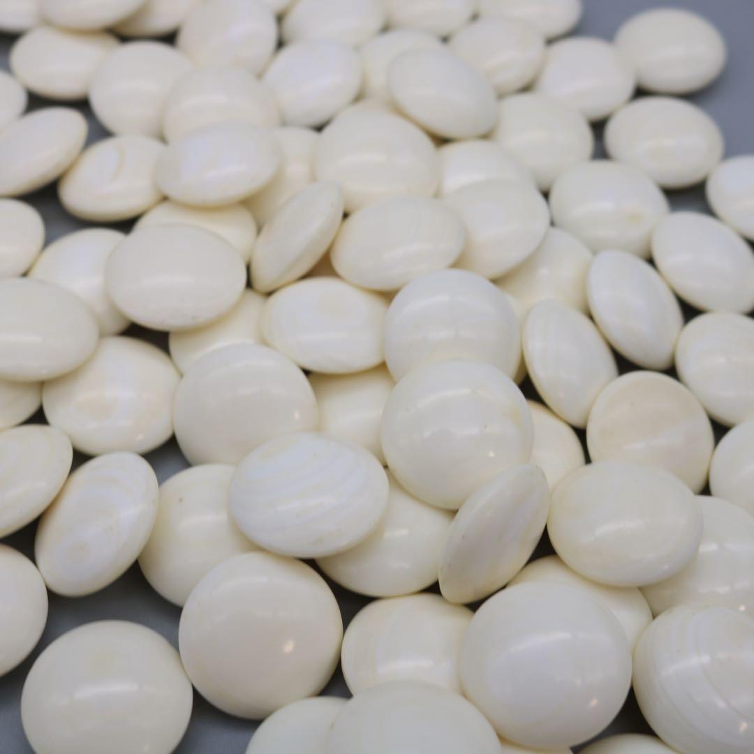 碁石　那智黒石　蛤碁石　厚み10㎜前後　36号？　桐箱入　白173個　黒179個