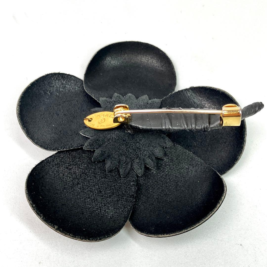 CHANEL カメリア コサージュ ブローチ シャネル レザー ブラック ミニ