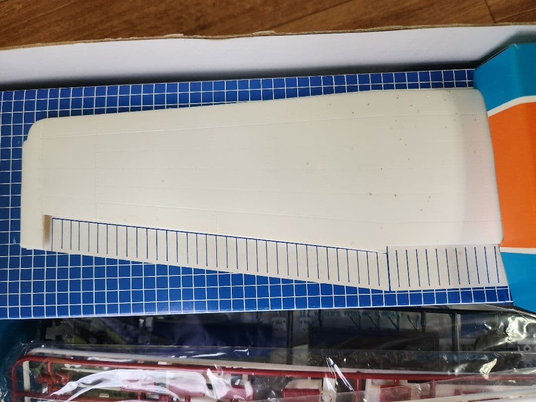 Cessna Skyhawk 172 1/72 スケールモデルキット