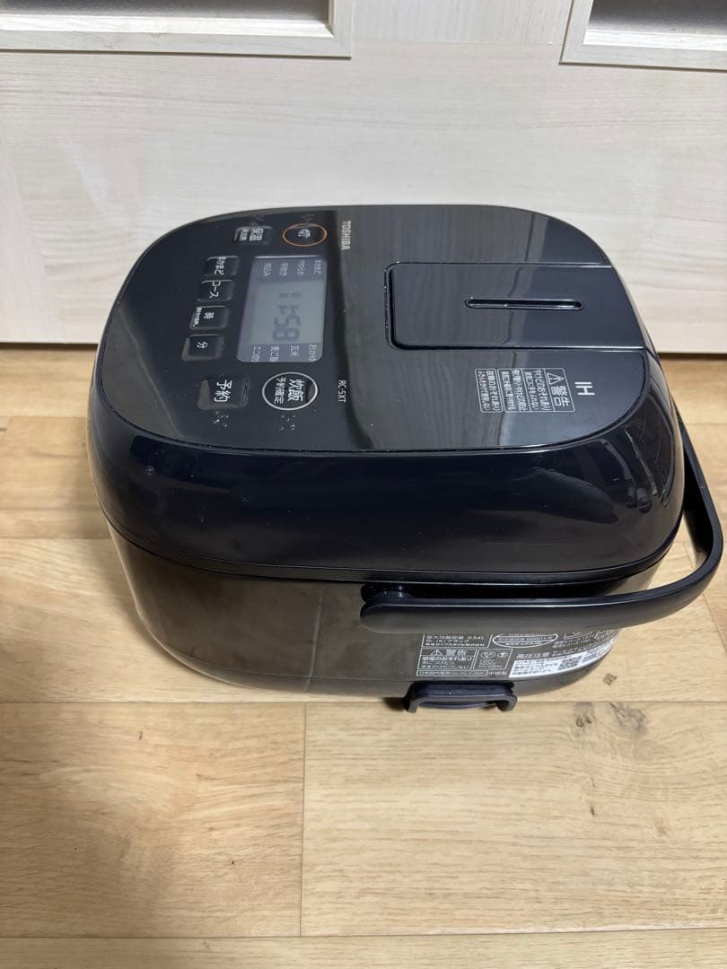 TOSHIBA 炊飯器　3合　2024年製