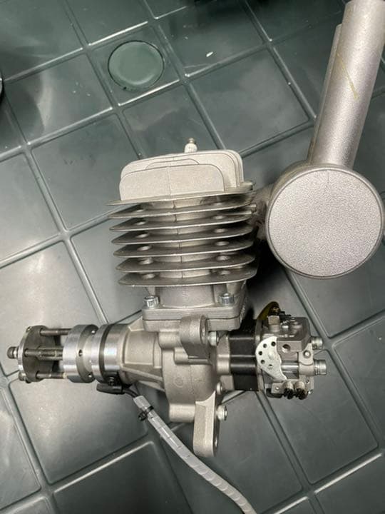 中古品　DLE55  ガソリンエンジン