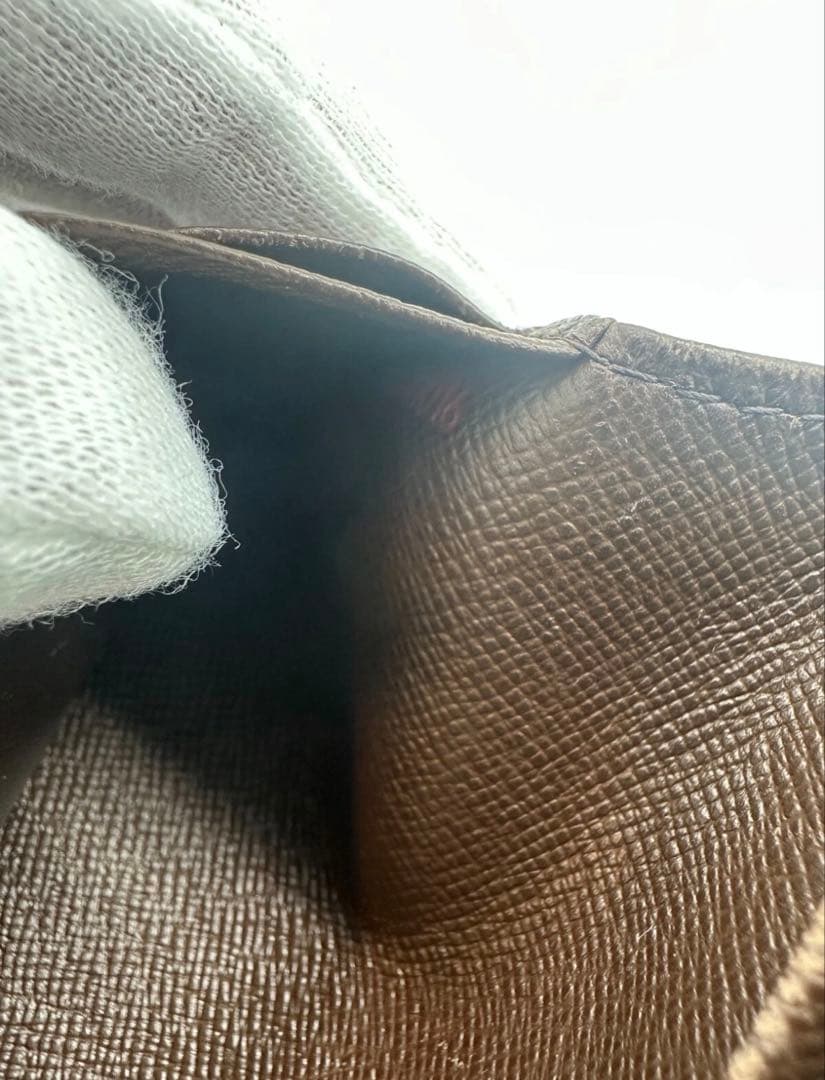 ルイヴィトン ダミエ エベヌ ポルトモネビエ トレゾール 二つ折り財布