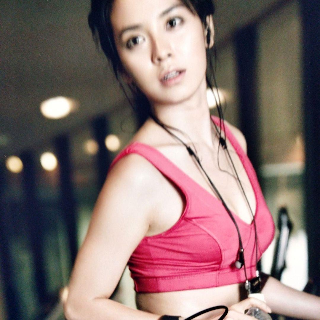 ソン・ジヒョ直筆サイン入り超大型写真…Song Ji-hyo Lin Yun