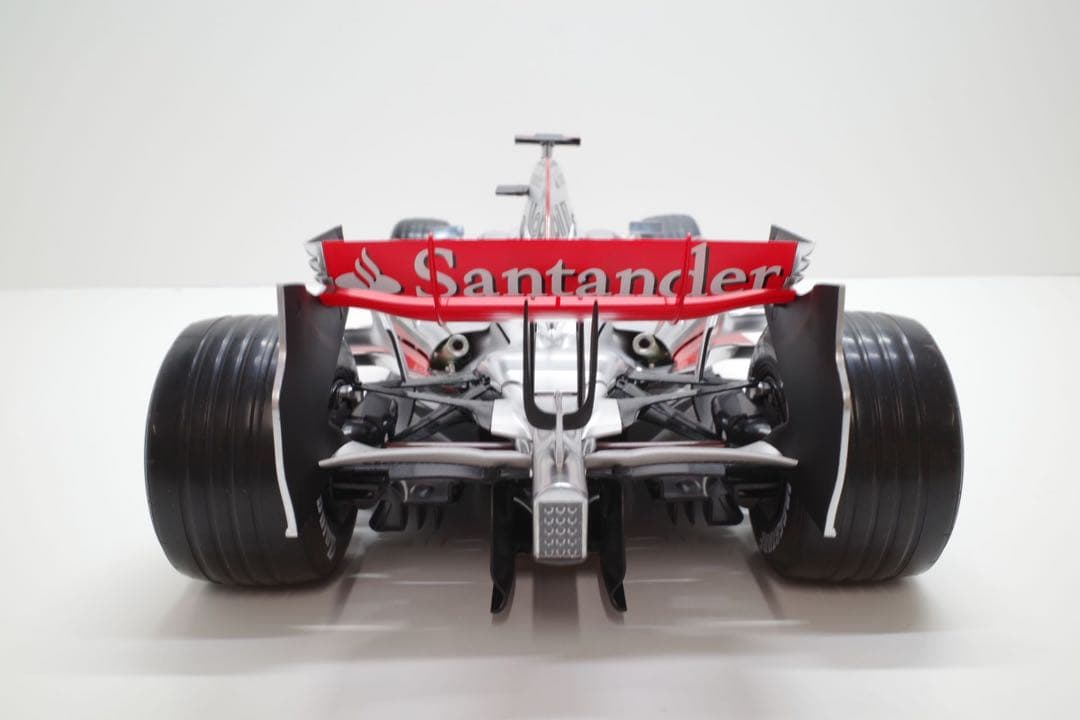 【限定1/8】マクラーレンMP4-23 (全長60cm) ※お問合せ下さい！